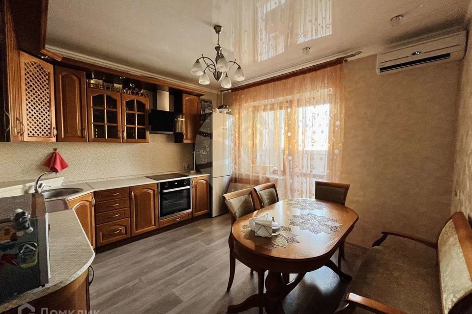 Продаётся 3-комнатная квартира, 102.4 м²