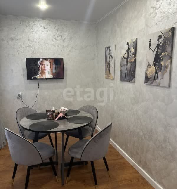 Продаётся 3-комнатная квартира, 61.3 м²