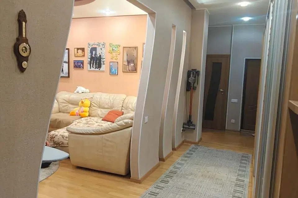 Продаётся 3-комнатная квартира, 94 м²