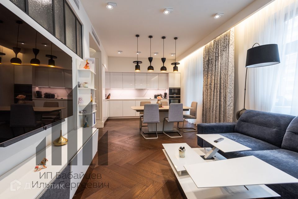 Продаётся 3-комнатная квартира, 113 м²