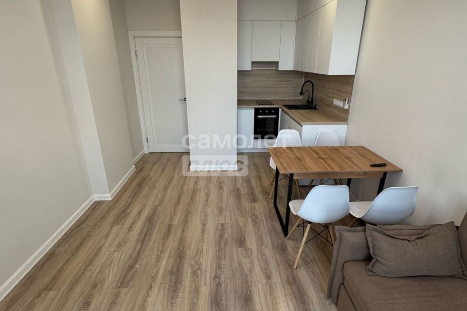 Продаётся 1-комнатная квартира, 42.7 м²