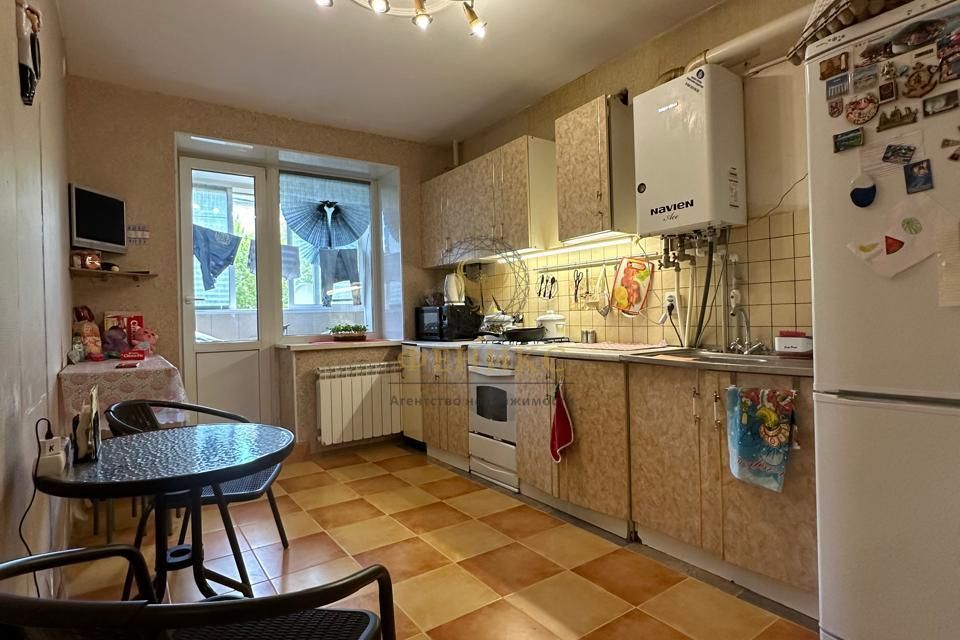Продаётся 1-комнатная квартира, 42.3 м²