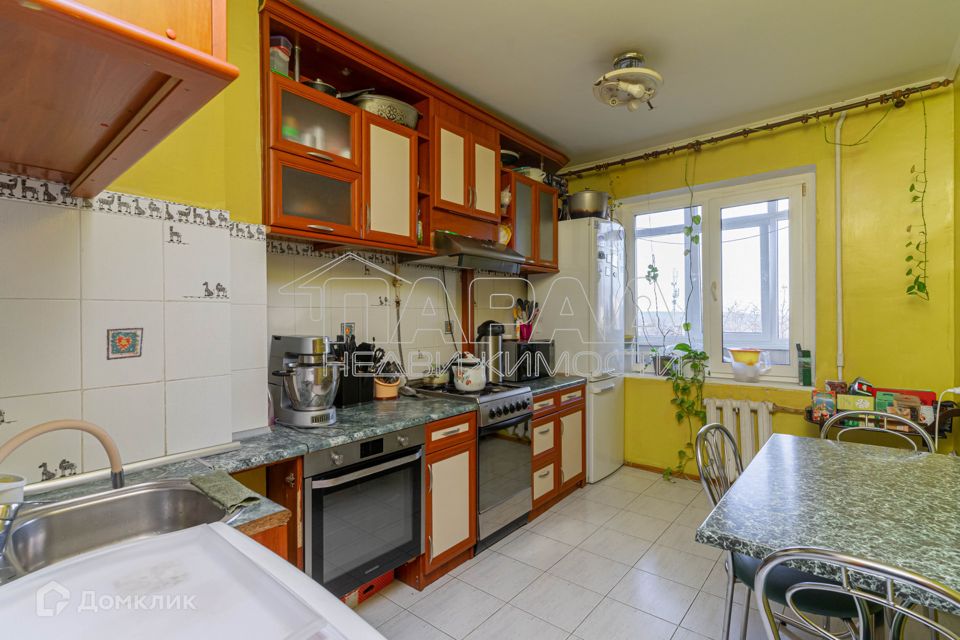 Продаётся 4-комнатная квартира, 100 м²
