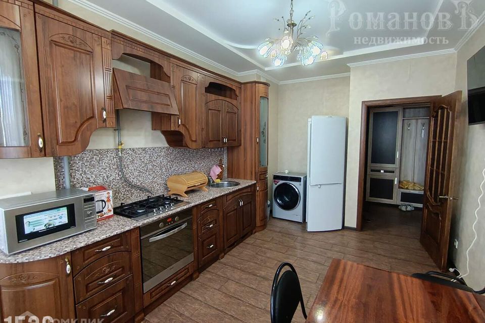 Сдаётся 2-комнатная квартира, 70 м²