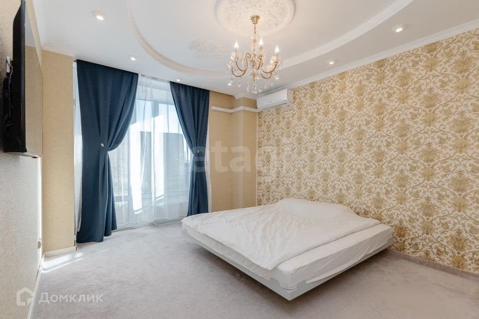 Сдаётся 1-комнатная квартира, 77.42 м²