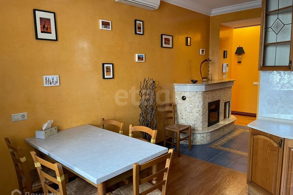Сдаётся 2-комнатная квартира, 61.3 м²