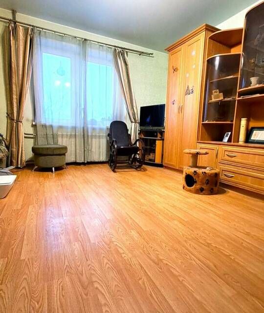 Продаётся 4-комнатная квартира, 147.3 м²