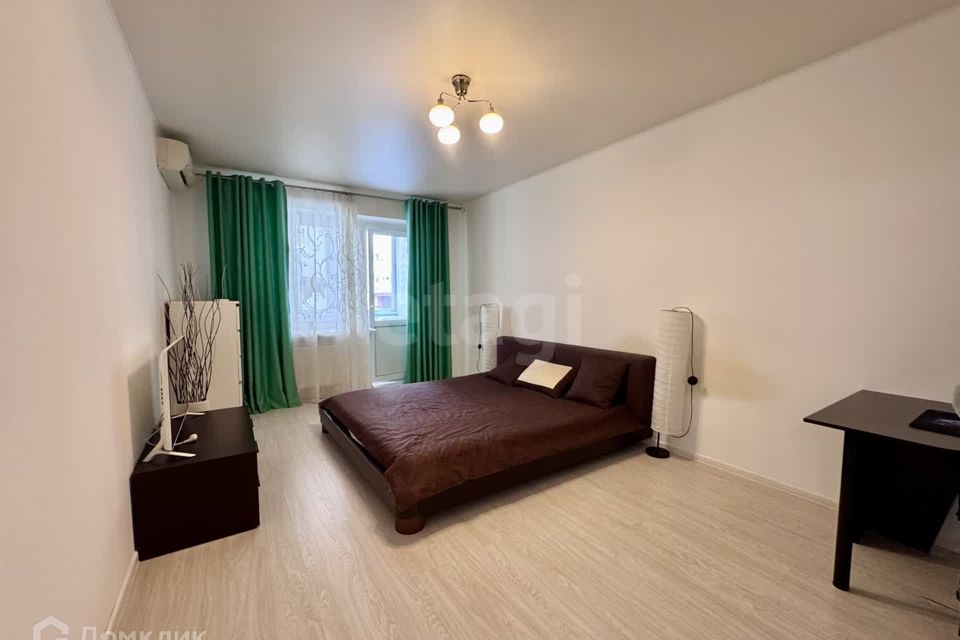Сдаётся 1-комнатная квартира, 63 м²