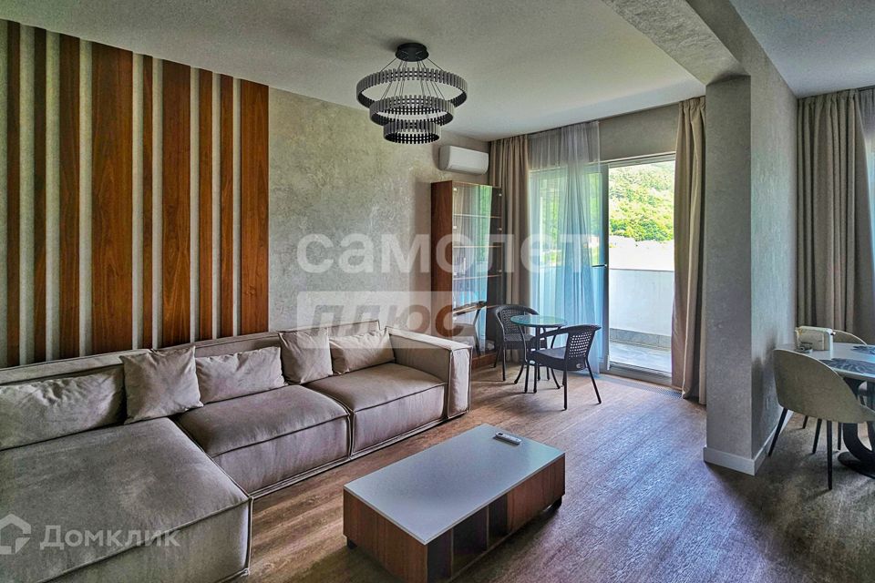 Продаётся 5-комнатная квартира, 190 м²