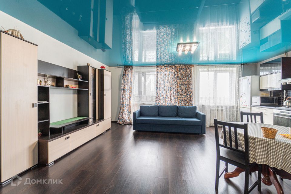 Продаётся 3-комнатная квартира, 63.7 м²