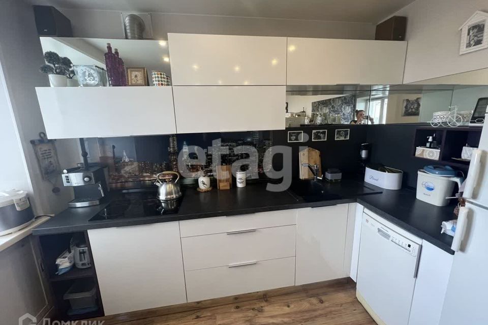 Продаётся 3-комнатная квартира, 96.4 м²