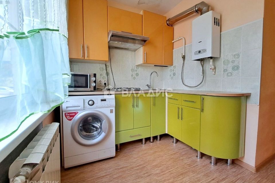 Продаётся 3-комнатная квартира, 49.3 м²
