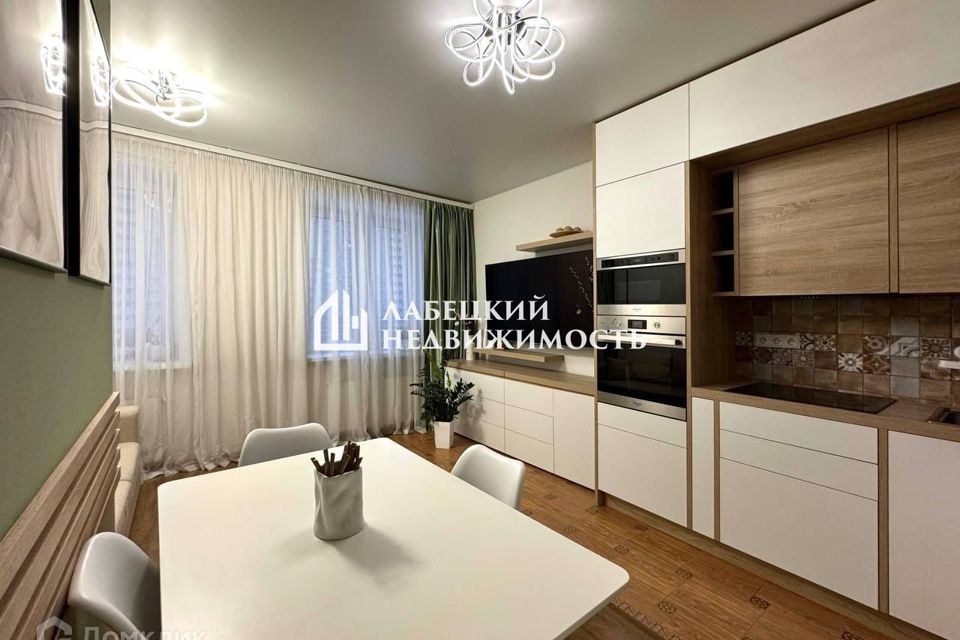 Продаётся 2-комнатная квартира, 70.5 м²