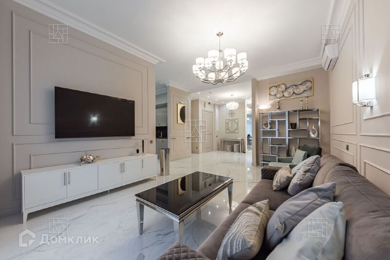 Сдаётся 4-комнатная квартира, 165 м²