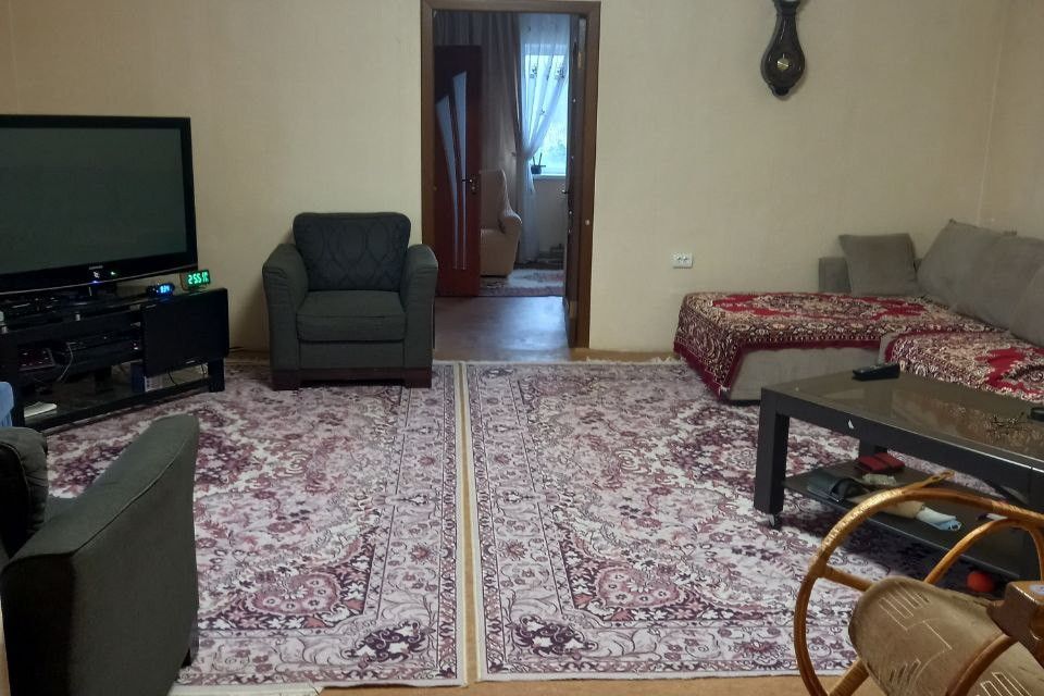 Продаётся 3-этажный дом, 260 м²