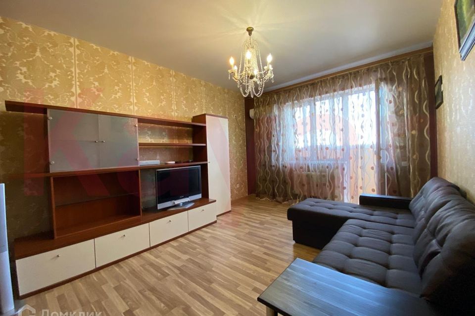 Сдаётся 2-комнатная квартира, 72 м²