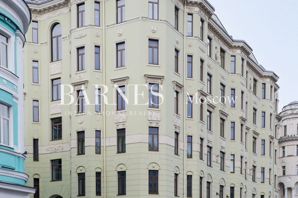 Продаётся 4-комнатная квартира, 169.8 м²