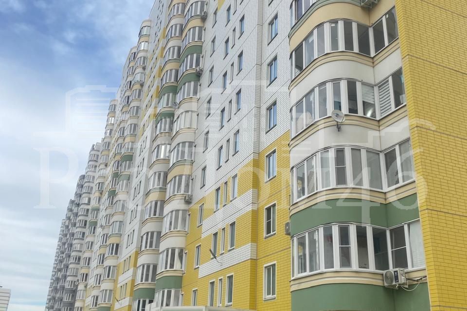 Продаётся 2-комнатная квартира, 58.4 м²