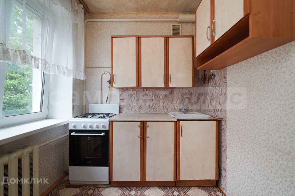 Продаётся 3-комнатная квартира, 51.9 м²