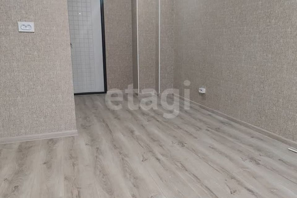 Продаётся комната в 1-комн. квартире, 18 м²