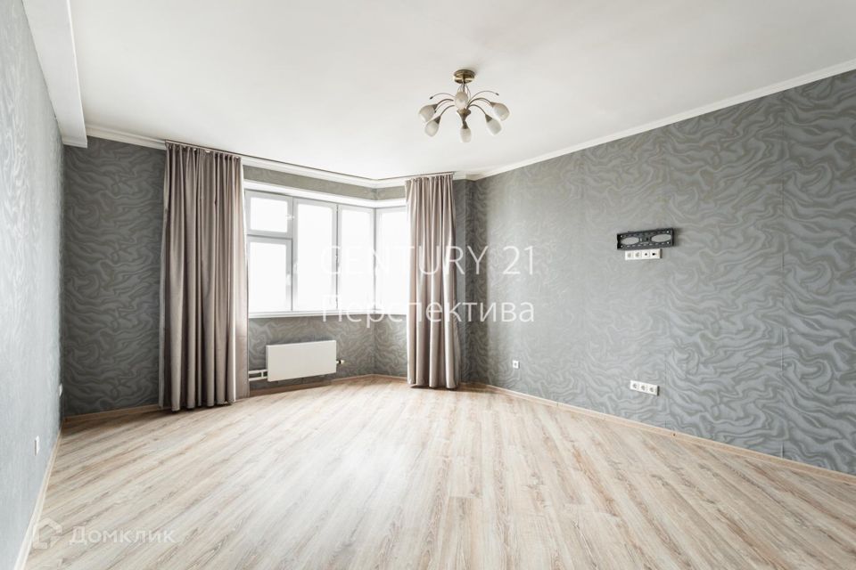Продаётся 1-комнатная квартира, 54.2 м²