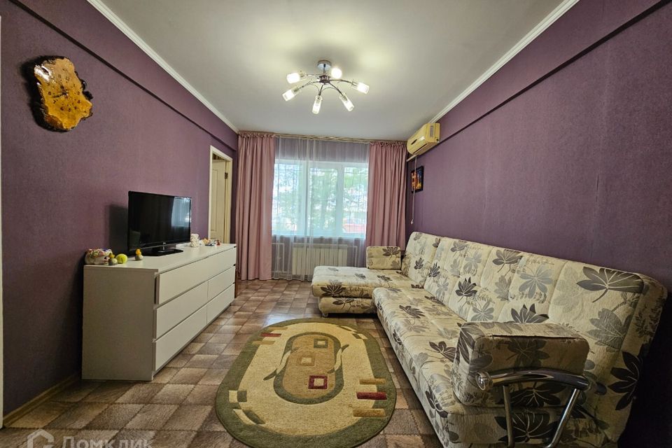 Продаётся 3-комнатная квартира, 49.5 м²