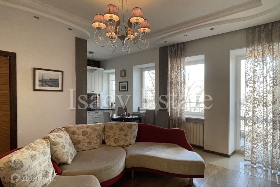 Продаётся 4-комнатная квартира, 72.1 м²