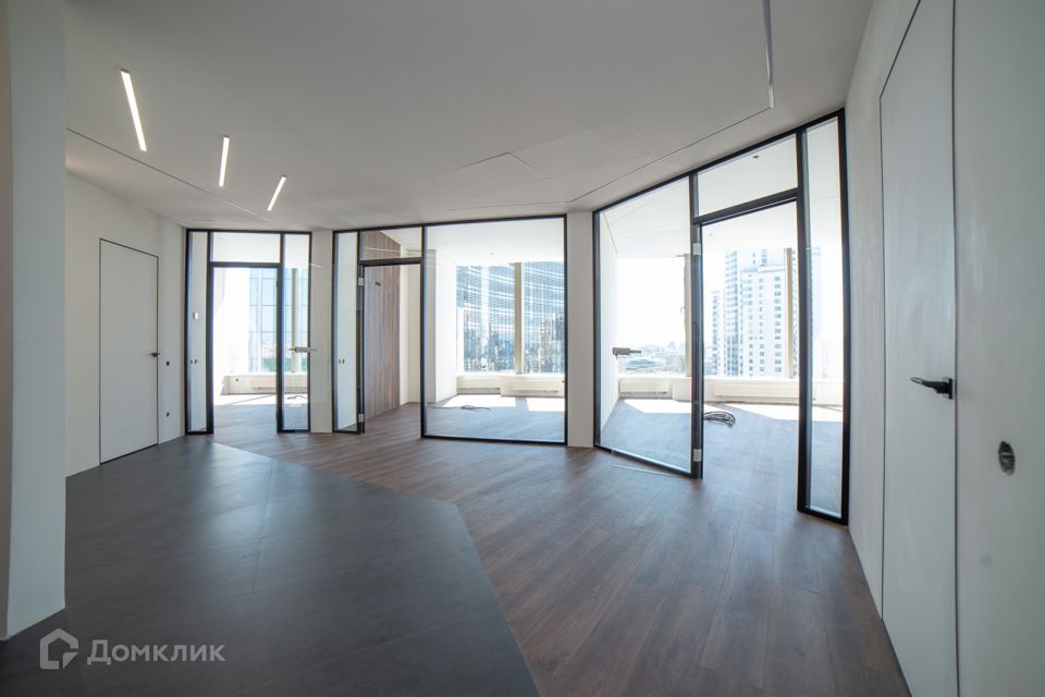 Продаётся 3-комнатная квартира, 92.3 м²