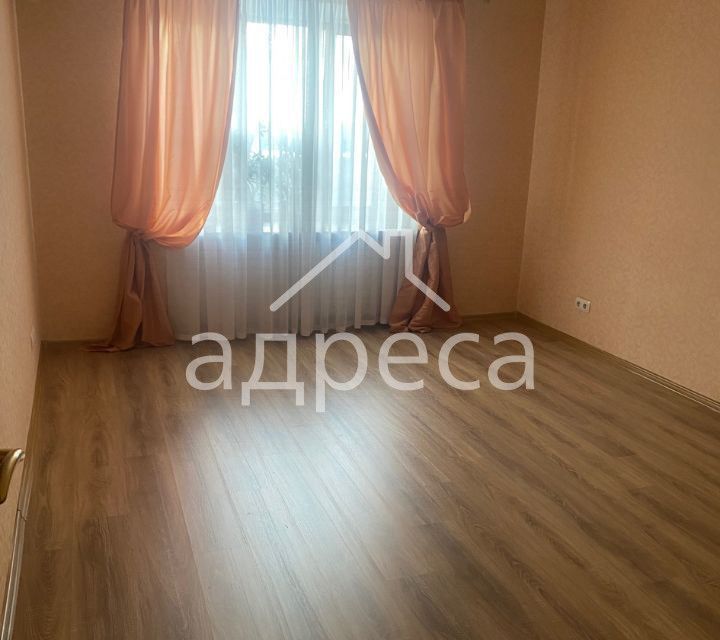 Продаётся 3-комнатная квартира, 117 м²