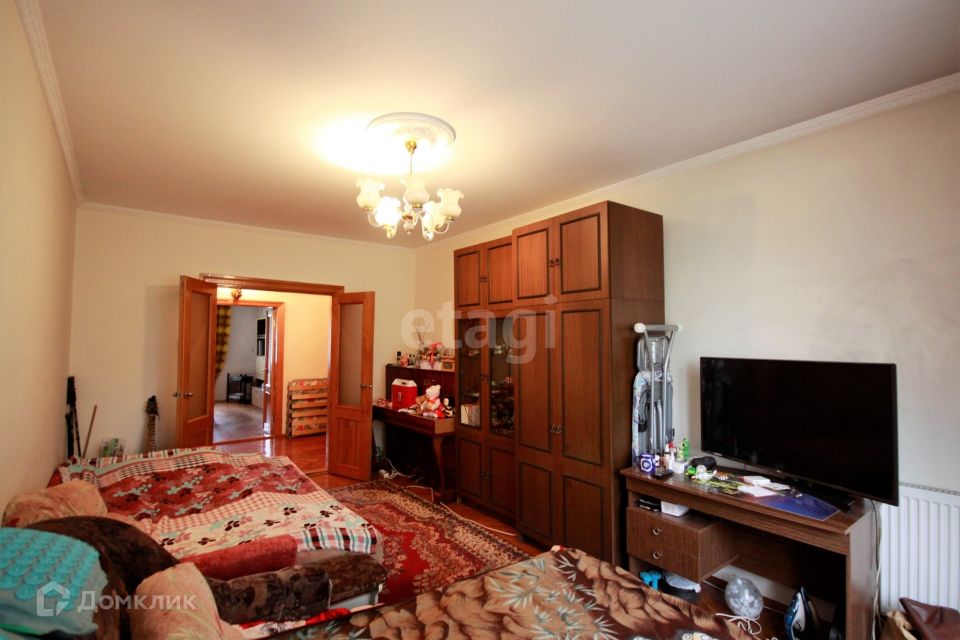 Продаётся 4-комнатная квартира, 94.6 м²