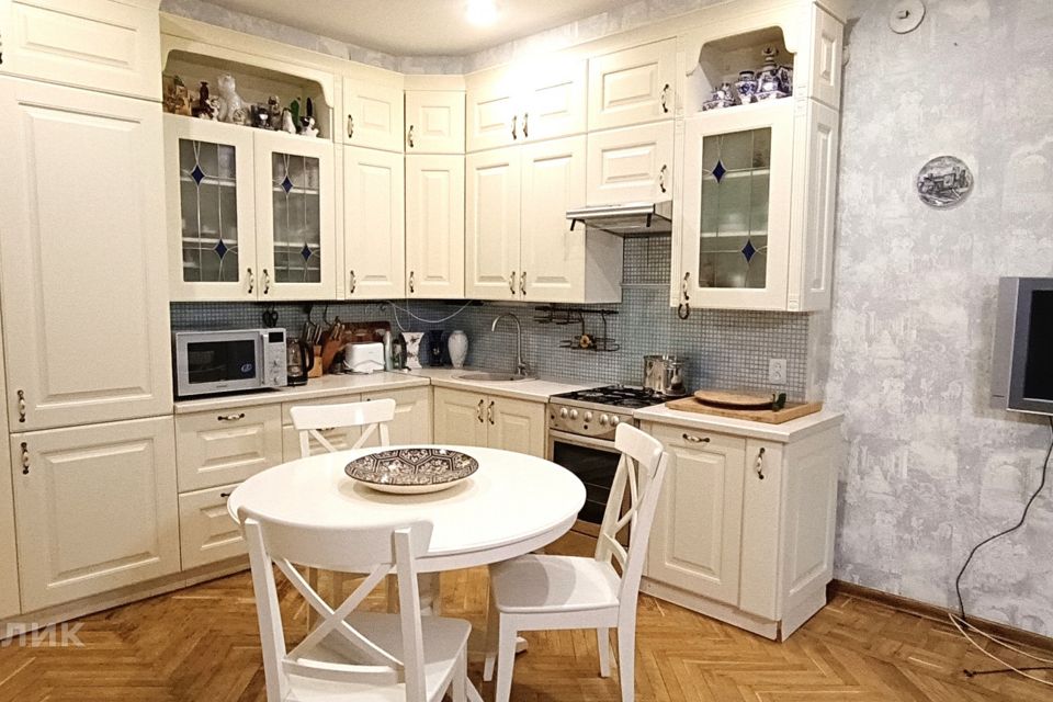 Продаётся 2-комнатная квартира, 93 м²