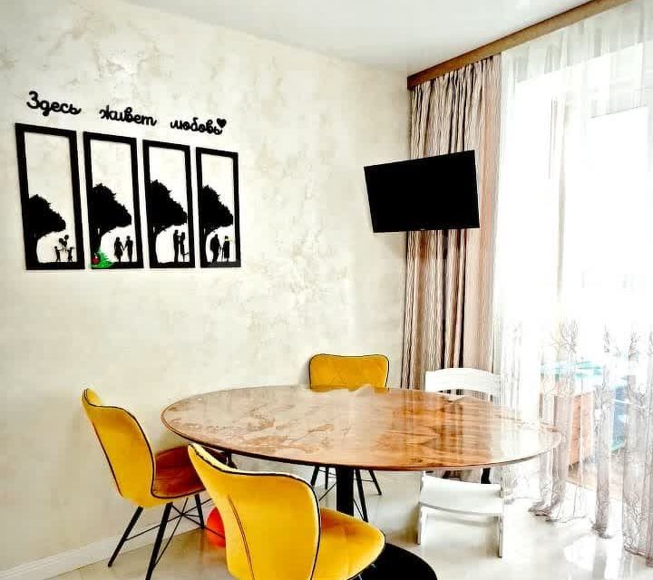 Продаётся 3-комнатная квартира, 98.1 м²