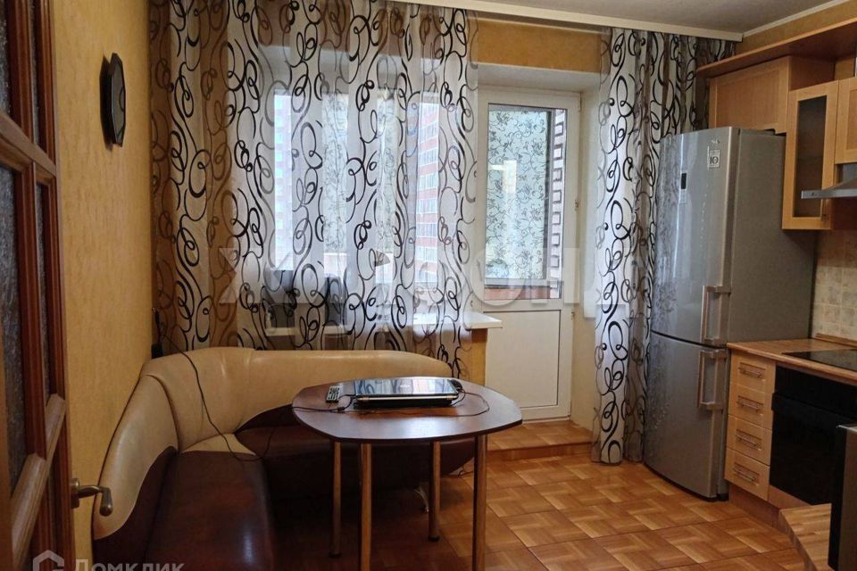 Продаётся 2-комнатная квартира, 55.4 м²