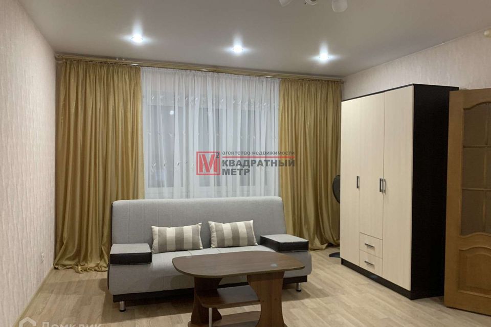 Сдаётся 2-комнатная квартира, 70 м²