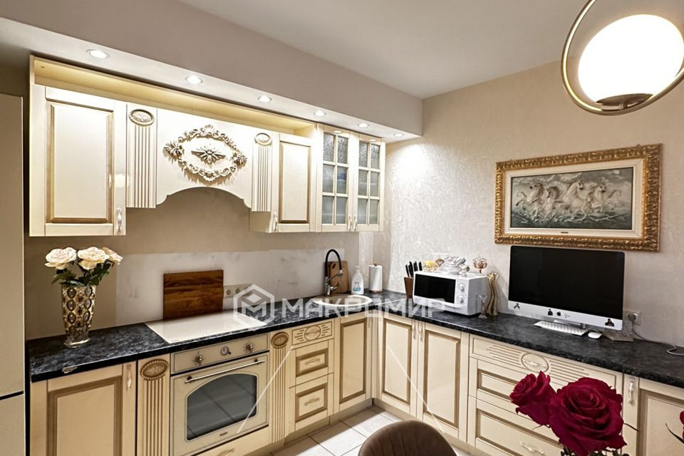 Продаётся 2-комнатная квартира, 61.3 м²