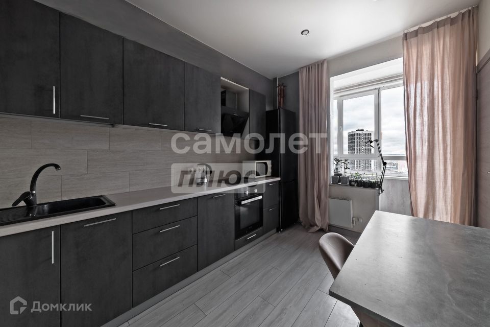 Продаётся 1-комнатная квартира, 39.7 м²