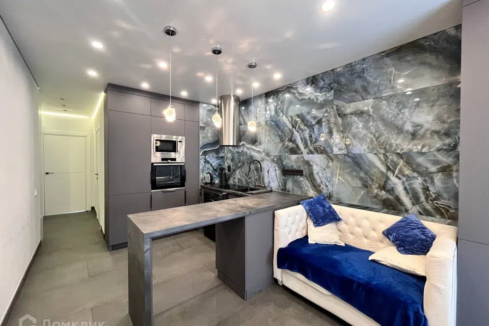 Продаётся 1-комнатная квартира, 41.7 м²