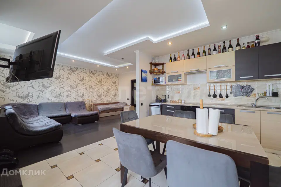 Продаётся 2-комнатная квартира, 66.9 м²