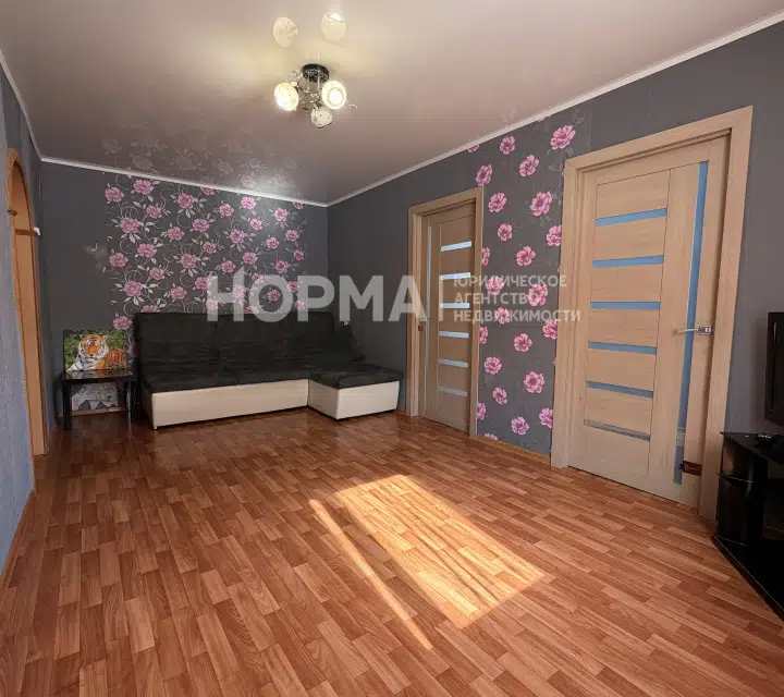 Продаётся 4-комнатная квартира, 61 м²