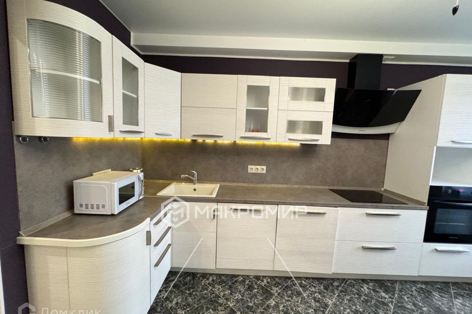Сдаётся 3-комнатная квартира, 77.6 м²
