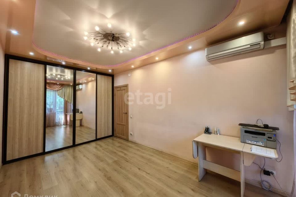 Продаётся 2-комнатная квартира, 50.5 м²