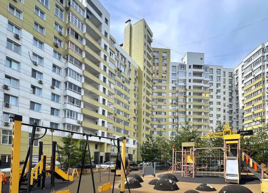 Продаётся 2-комнатная квартира, 63.6 м²