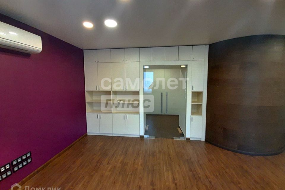 Продаётся 2-комнатная квартира, 61.8 м²