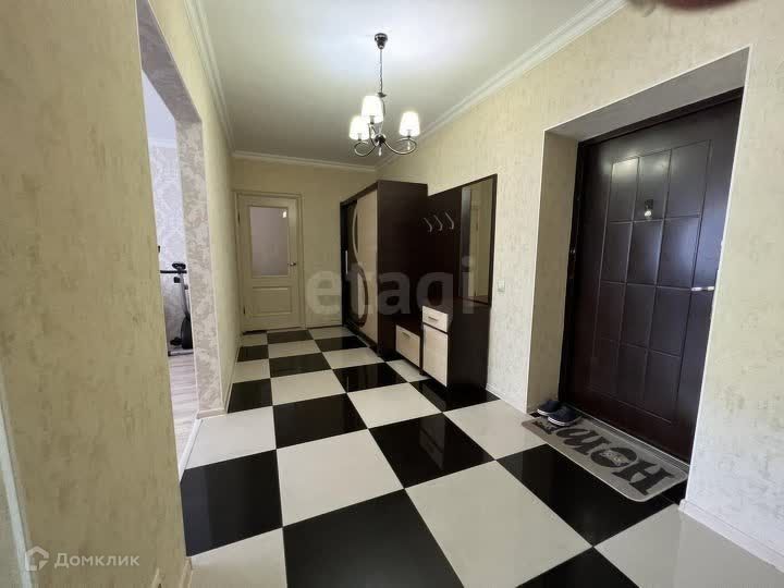 Сдаётся 2-комнатная квартира, 70 м²