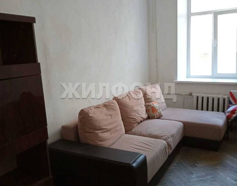Продаётся комната в 7-комн. квартире, 161.6 м²