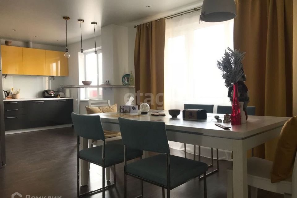 Сдаётся 3-комнатная квартира, 110 м²