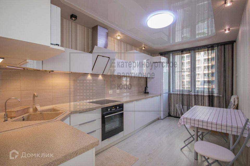 Сдаётся 2-комнатная квартира, 58.3 м²