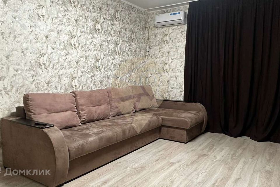 Сдаётся 2-комнатная квартира, 65 м²