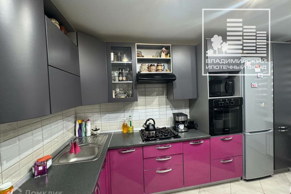 Продаётся 3-комнатная квартира, 75.7 м²