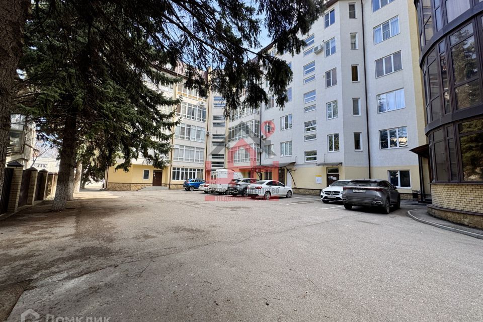 Продаётся 3-комнатная квартира, 101 м²